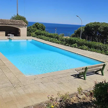 De Maitre Pour 12 Avec Piscine Privee Aux Issambres - Fr-1-768-111 Villa Sainte-Maxime
